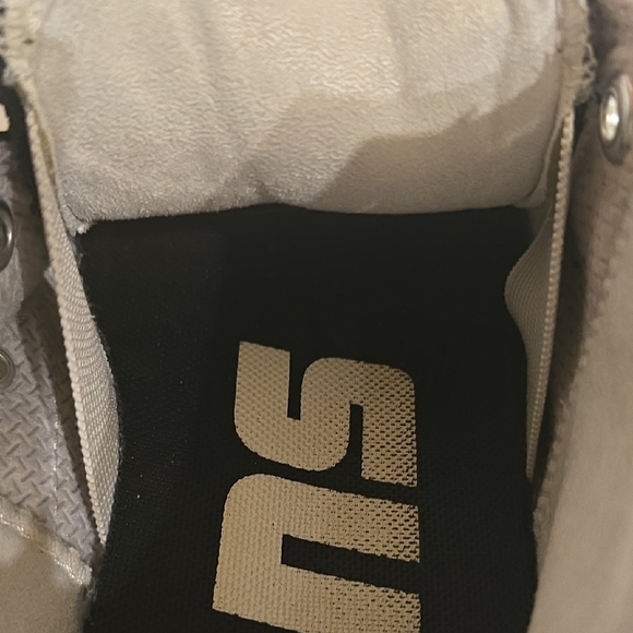 Converse Black and White High-Tops - Picture 11 of 12